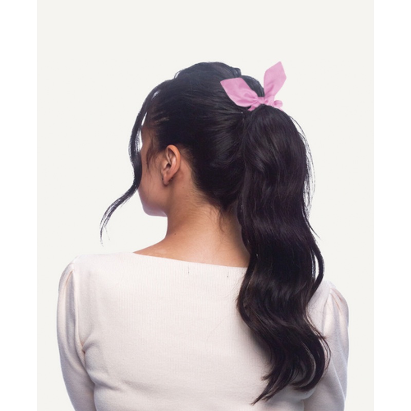 bow scrunchie.