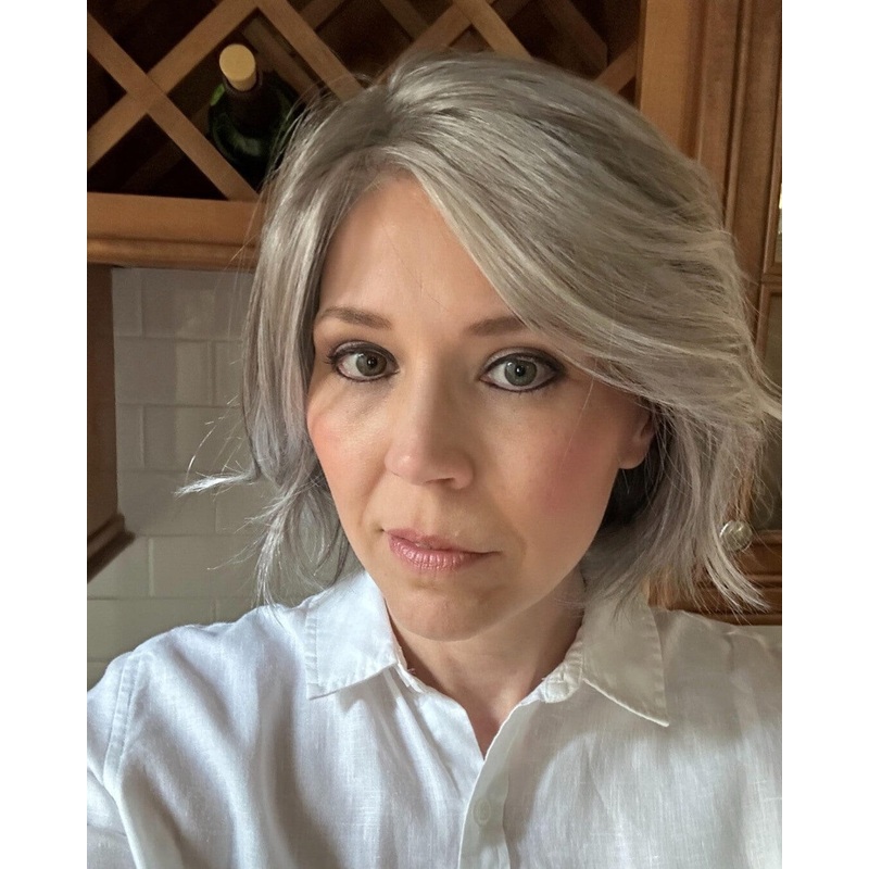 Sage Wig by Estetica in R51LF60 | Open Box | All Sales Final R51LF60 (75% Gray with Off Black and Lightening to White Mix in Front)