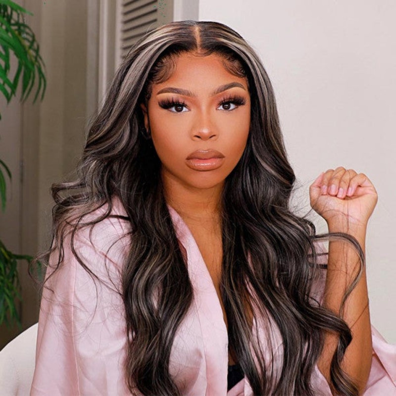 QVR Platinum Blonde Highlights Colored Wig 4×4/13×4 HD Transparent Lace Frontal Wig Mix Color Human Hair Wig 16 Body Wave 13×4 Lace (Model)