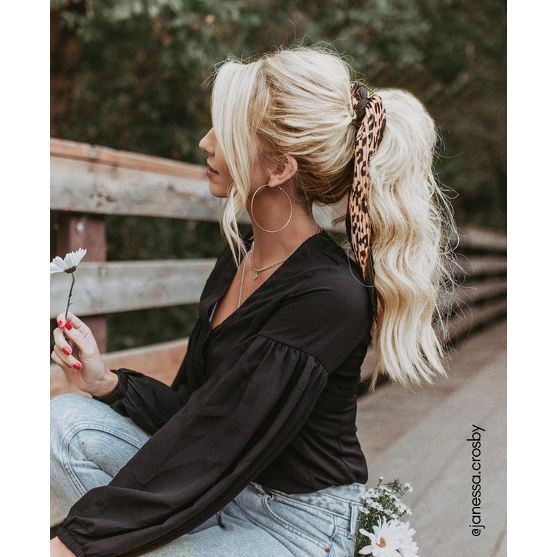 ponytail – platinum blonde. 14 inches
