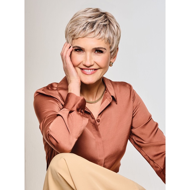 Straight Chic Petite-Average Wig by Raquel Welch RL11/25 Golden Walnut