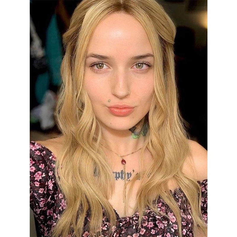 22″ Ponytail Silk Part Wig Golden Blonde w/ Partial Rooting