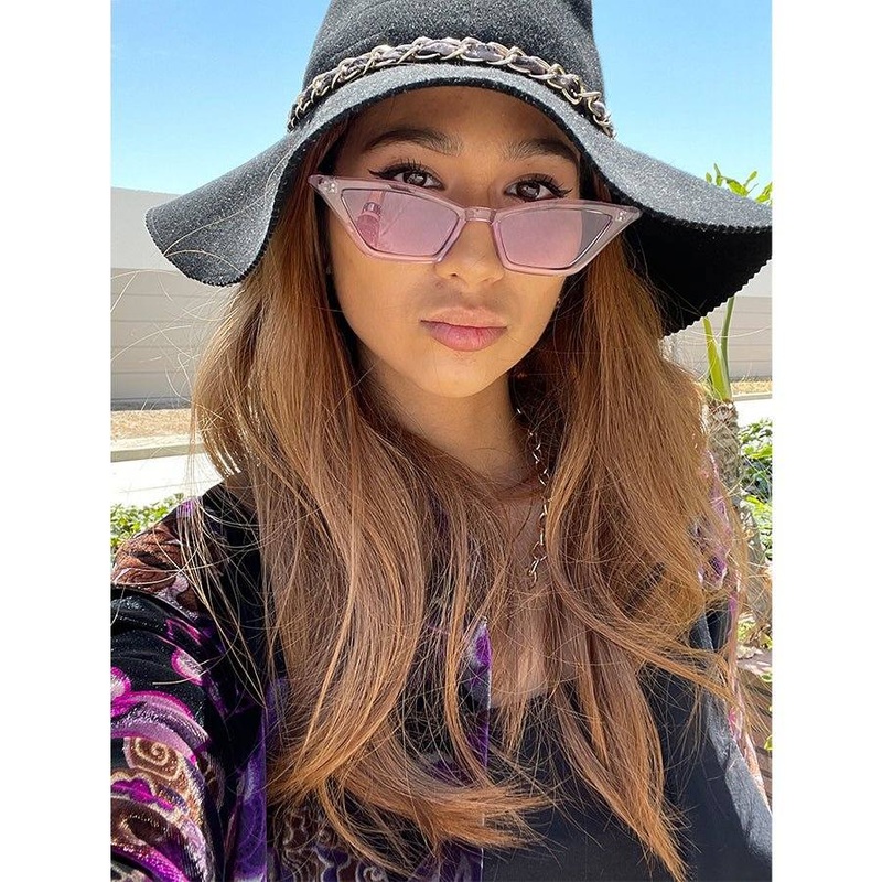 24″ HatFall Wig Light Brown Babylight