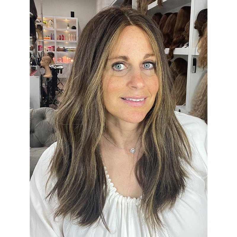 20″ Divine Lace Top Wig Soft Black w/ Highlights & Money Pieces