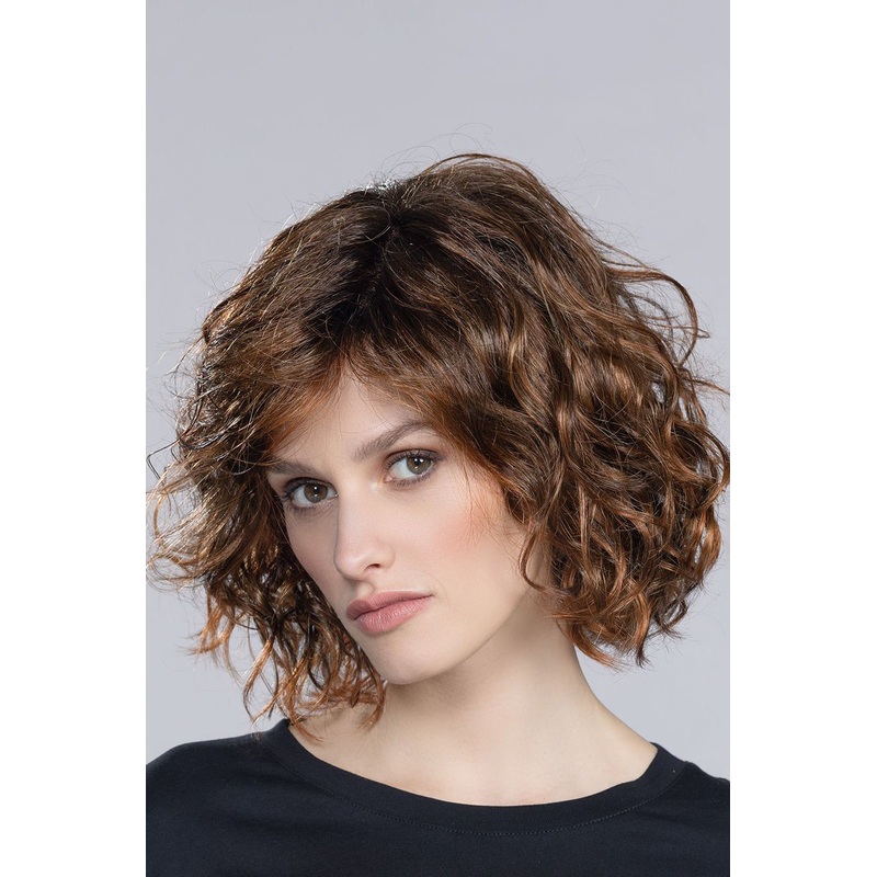 Girl Mono sandy blonde rooted