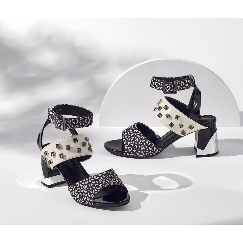 Artistic Footwork Strappy Sandal by EY Boutique BLACK/WHITE 10M