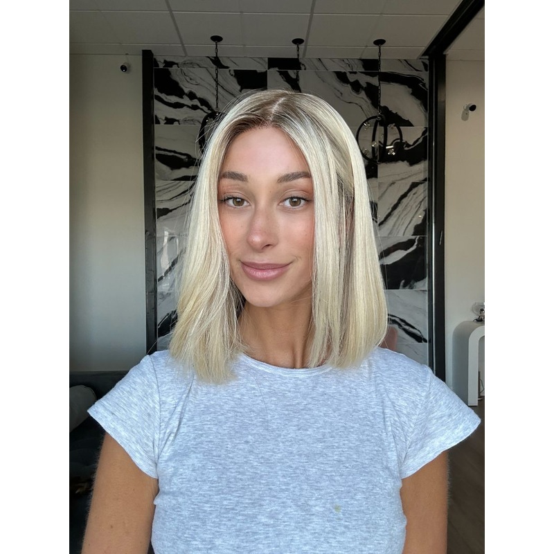 14″ Princess Silk Top Wig Beige Blonde w/ Face Framing